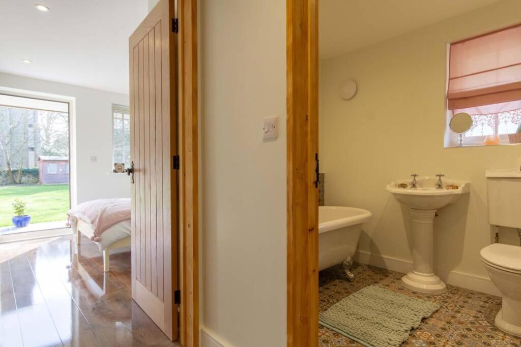 Breckland Cottage - Secluded Country Getaway Hockwold cum Wilton Exterior photo